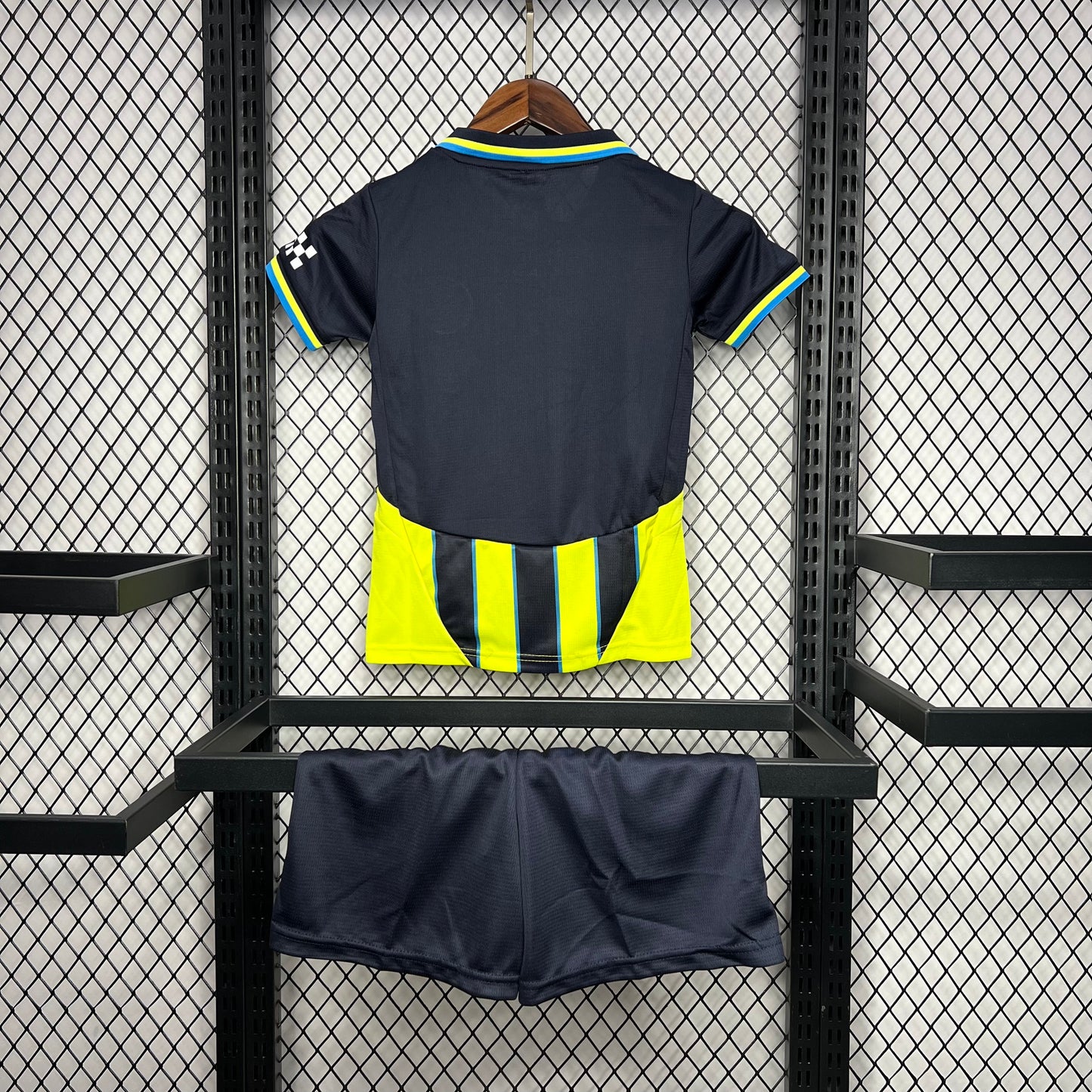Kit Infantil Manchester City Away 24/25 . - Amarelo e Preto