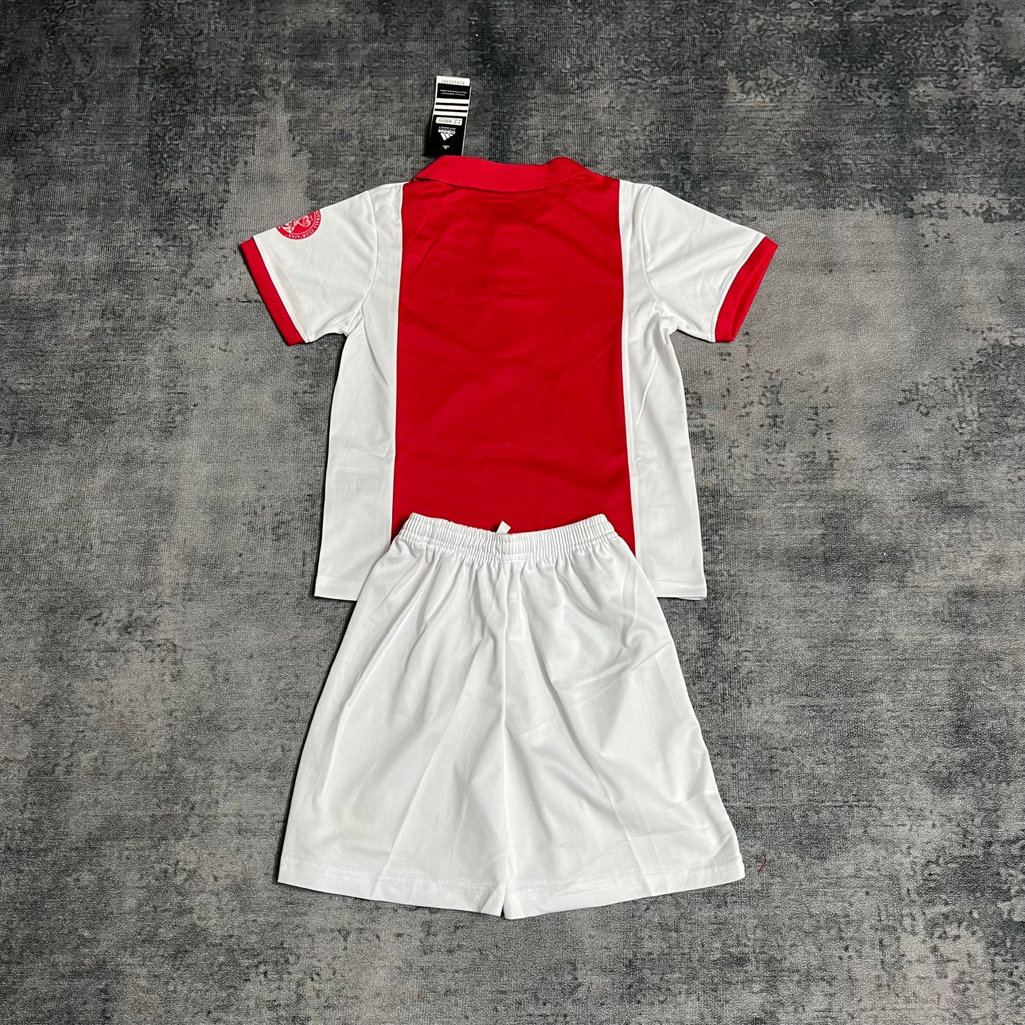 Kit Infantil Ajax Edição Especial 25/26 -Branca e Vermelha