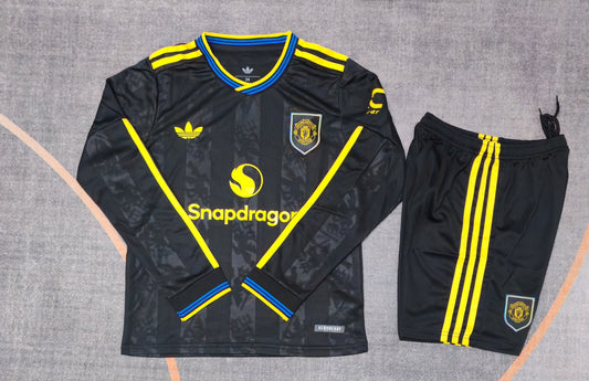 Kit infantil Manchester United Away Manga Longa 25/26 . - Preto