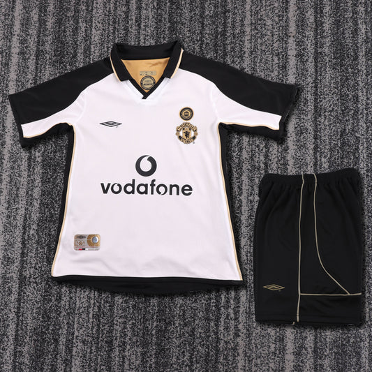 Kit infantil Manchester United Retrô Third 01/02 . - Branco