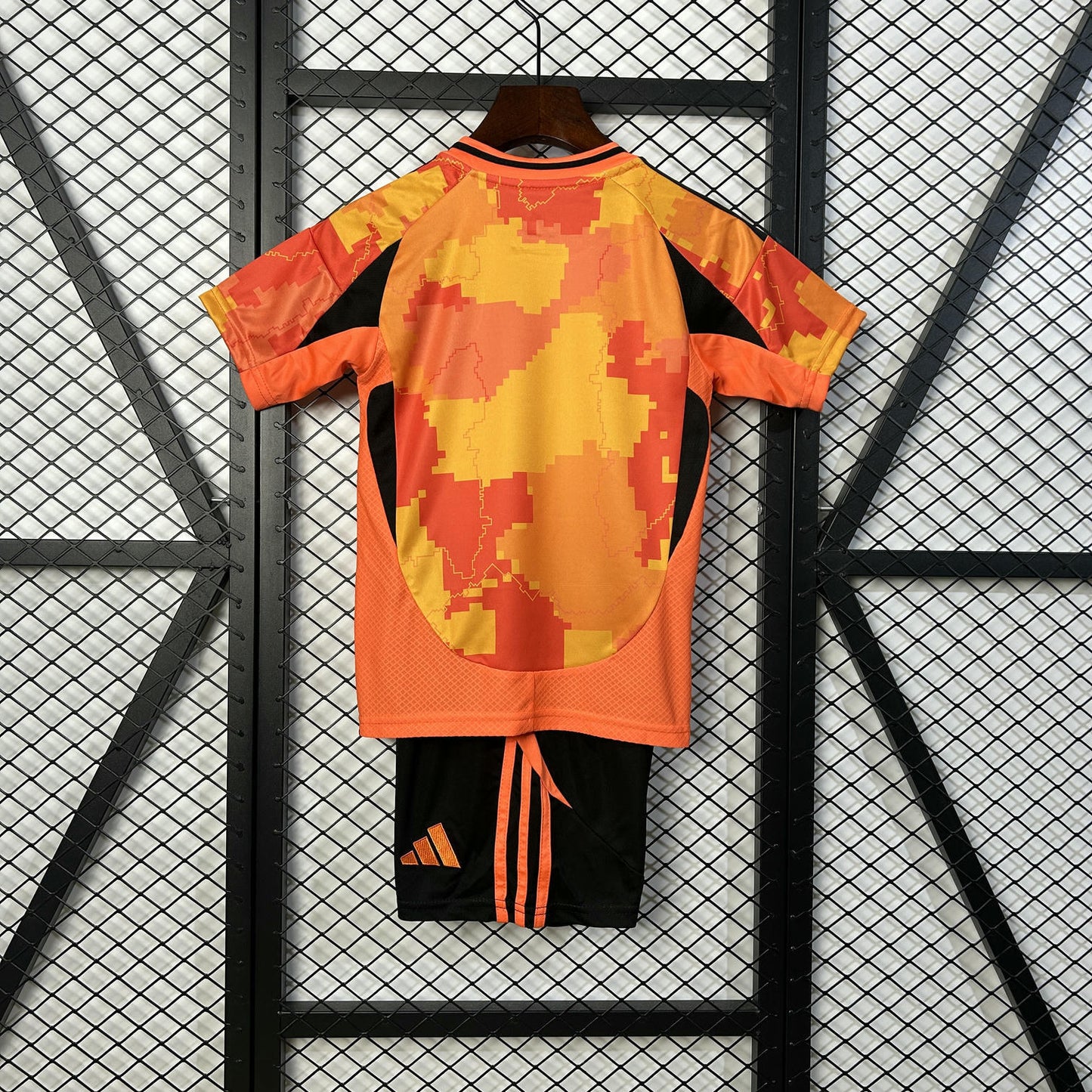 Kit Infantil Paris FC 25/26 . - Laranja