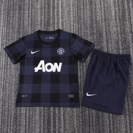 Kit infantil Manchester United Retrô Third 13/14 . - Azul Escuro
