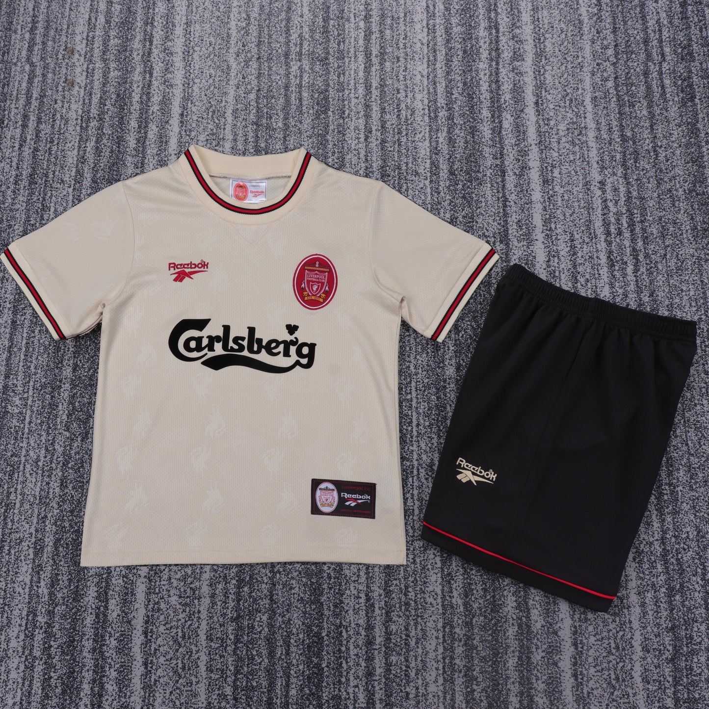 Kit Infantil Liverpool Away Retrô 96/97 Reebok - Bege