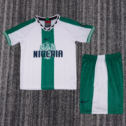 Kit Infantil Nigeria Away Retrô 1996 . - Branco e Verde