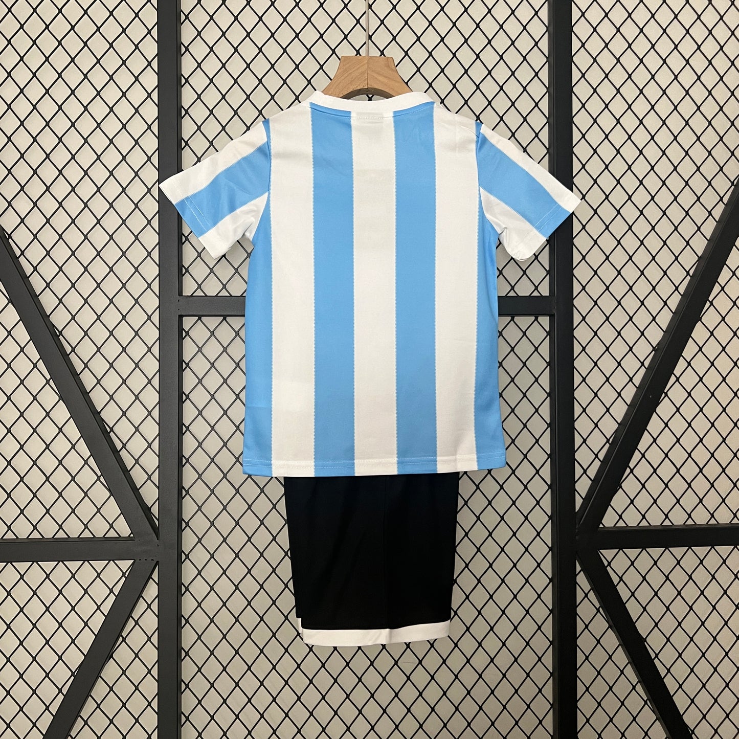 Kit Infantil Argentina Retro Home 1986 Le Coq Sportif -Branco e Azul