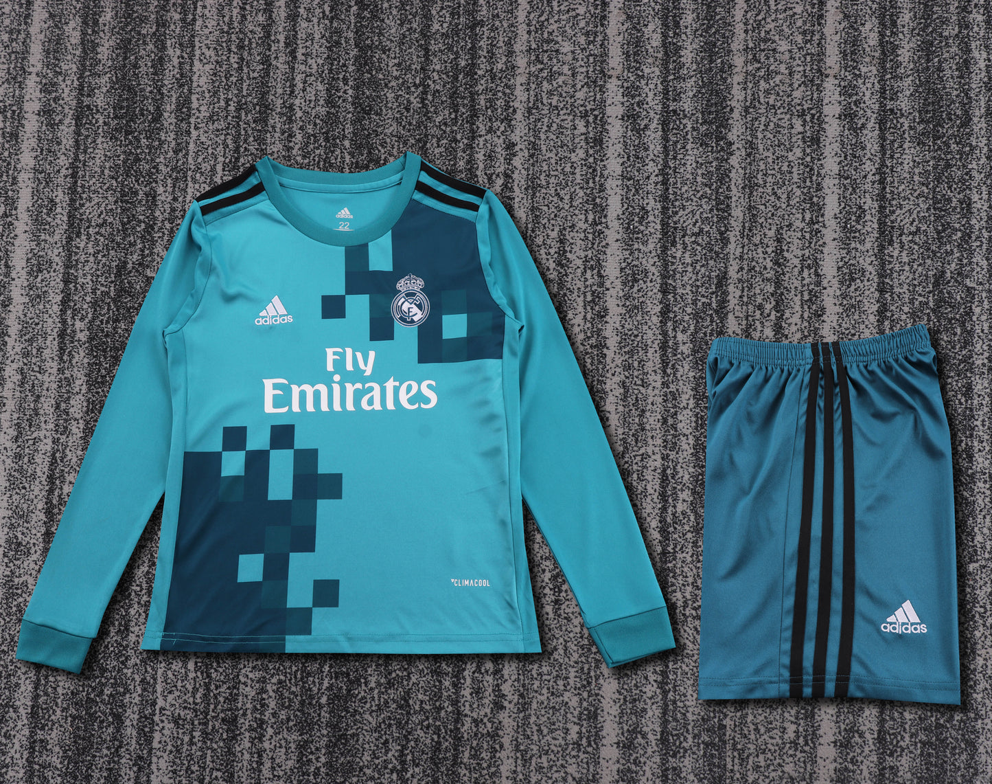 Kit Infantil Real Madrid Away Retrô Manga Longa 17/18 - Verde