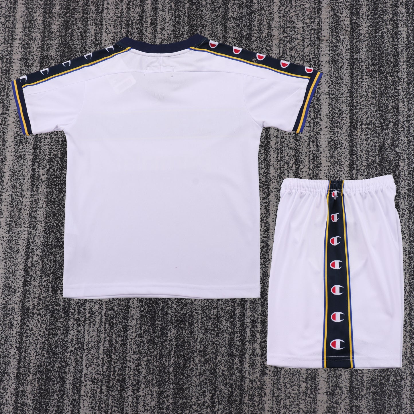Kit Infantil Parma Away Retrô 02/03 Champion - Branco