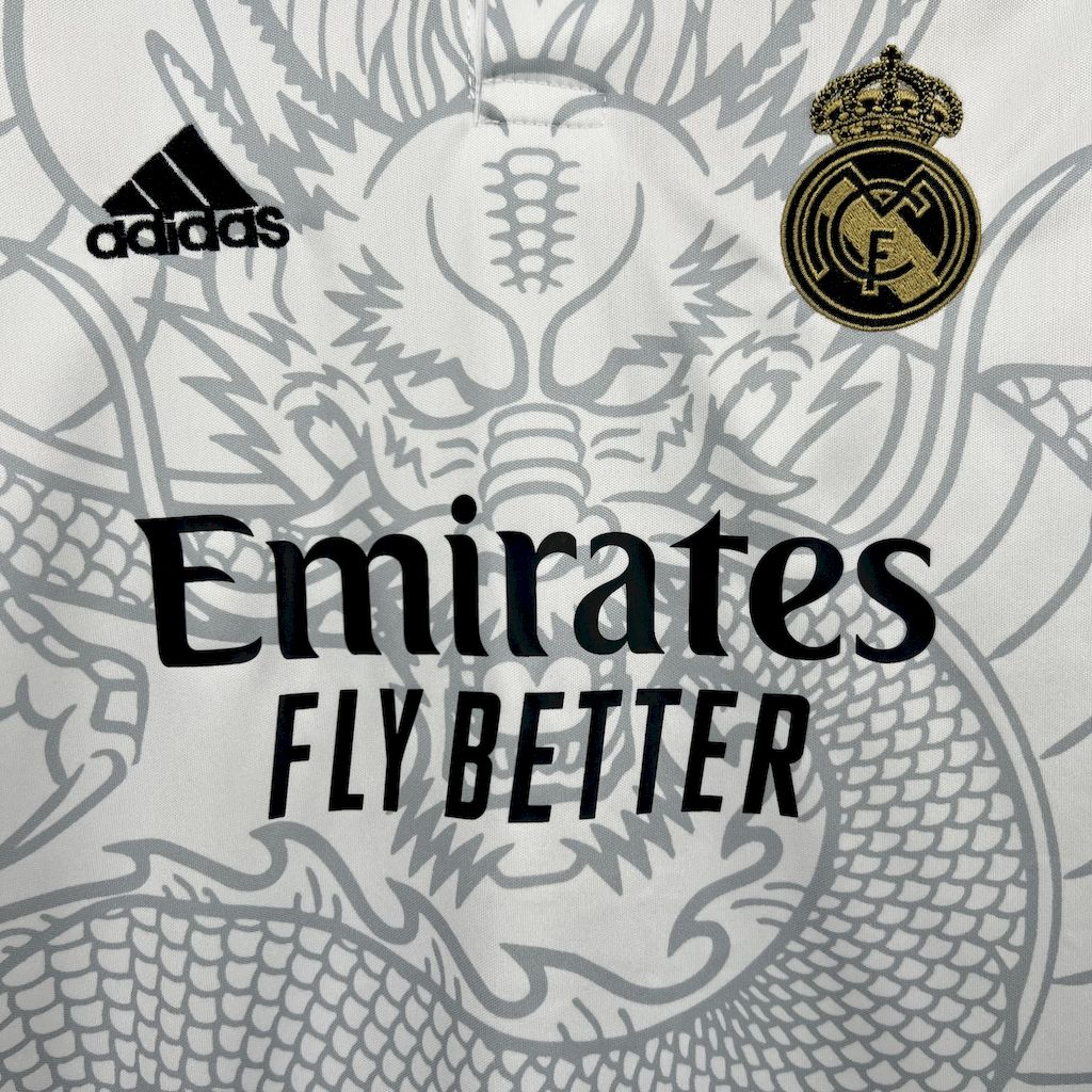 Kit Infantil Real Madrid Edição Especial Dragão 23/24 -Branco