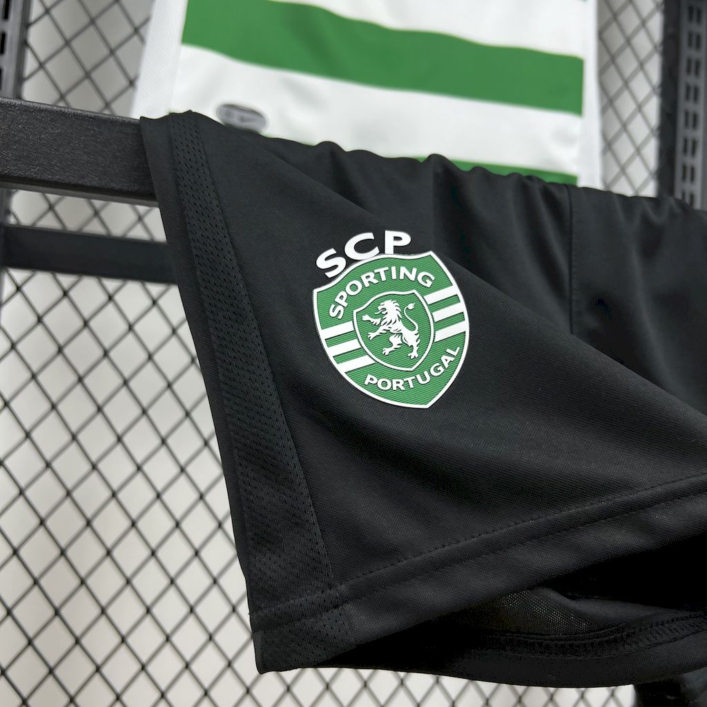 Kit Infantil Sporting Home 25/26 . - Verde e Branco