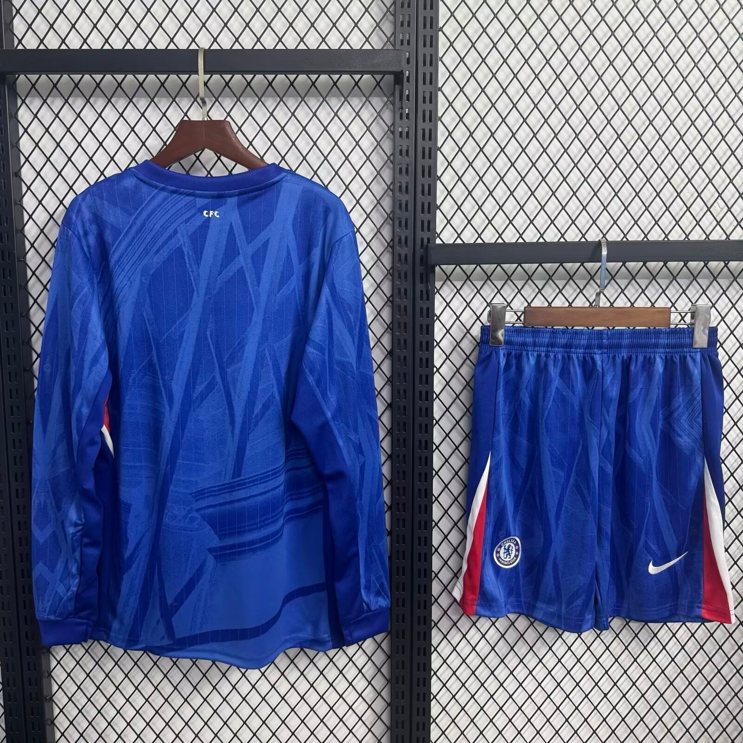 Kit infantil Chelsea Home 25/26 Manga Longa . - Azul