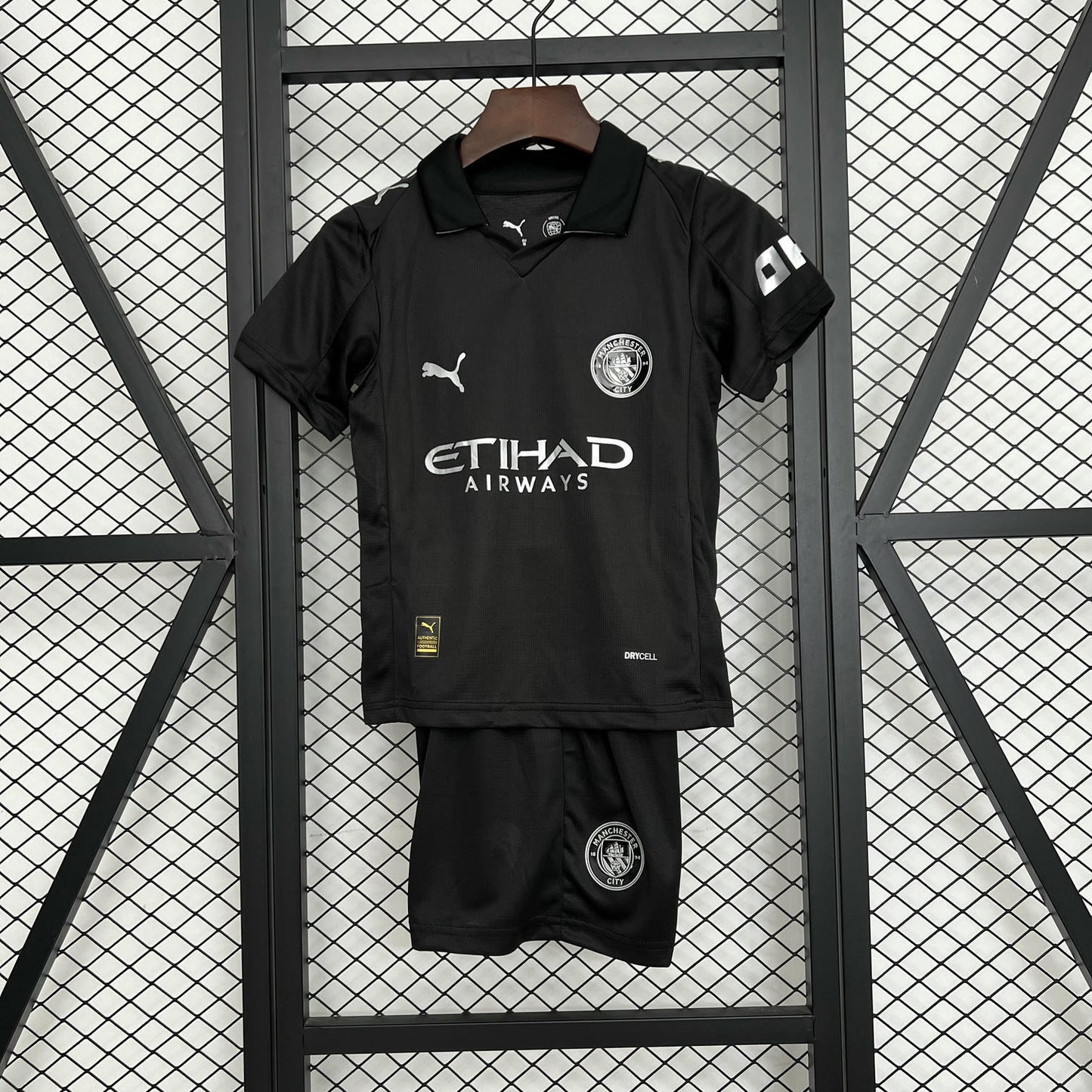Kit Infantil Manchester City Third 25/26 . - Preto