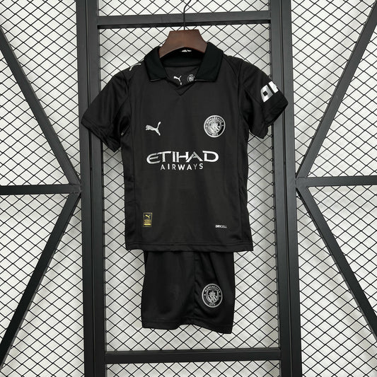 Kit Infantil Manchester City Third 25/26 . - Preto