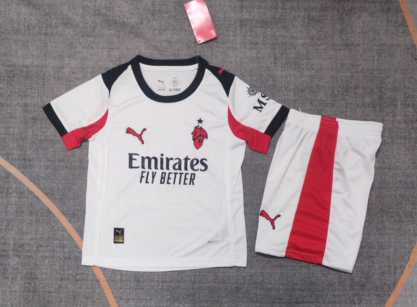 Kit Infantil Milan Away 25/26 . - Branco