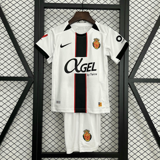Kit Infantil Mallorca Home 25/26 . - Branco