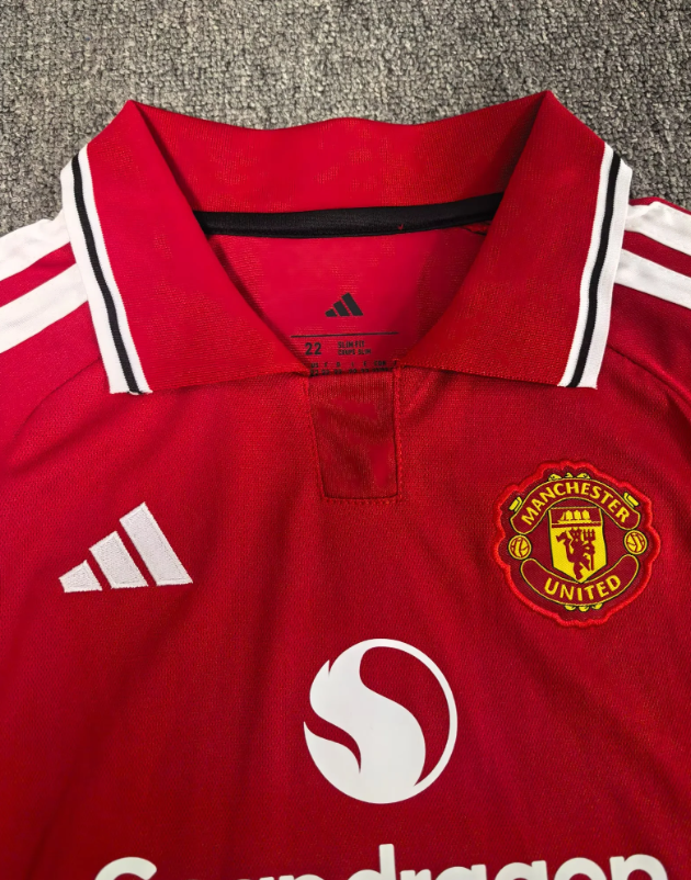 Kit infantil Manchester United Home 26/27  - Vermelho