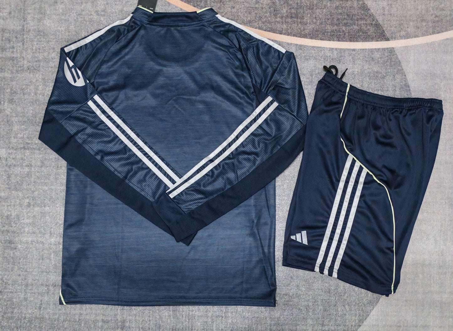 Kit Infantil Real Madrid Away Manga Longa 25/26 - Cinza Escuro