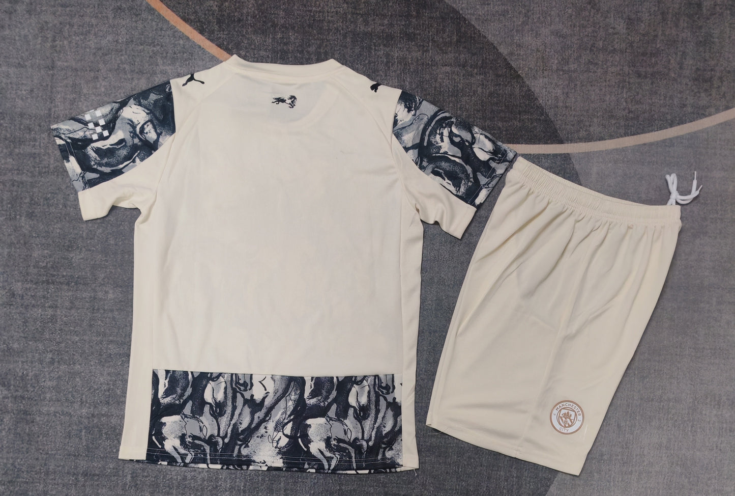 Kit Infantil Manchester City Ediçao Especial 25/26 . - Cinza