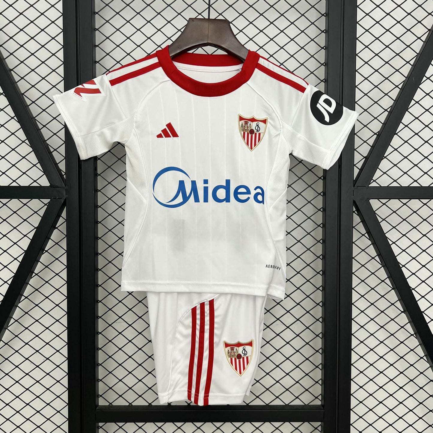 Kit Infantil Sevilla Home 25/26 . Castore - Branco