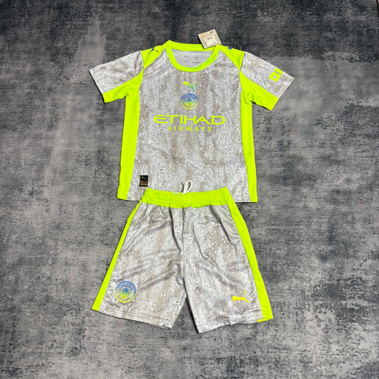 Kit Infantil Manchester City Fourth 25/26 . - Cinza