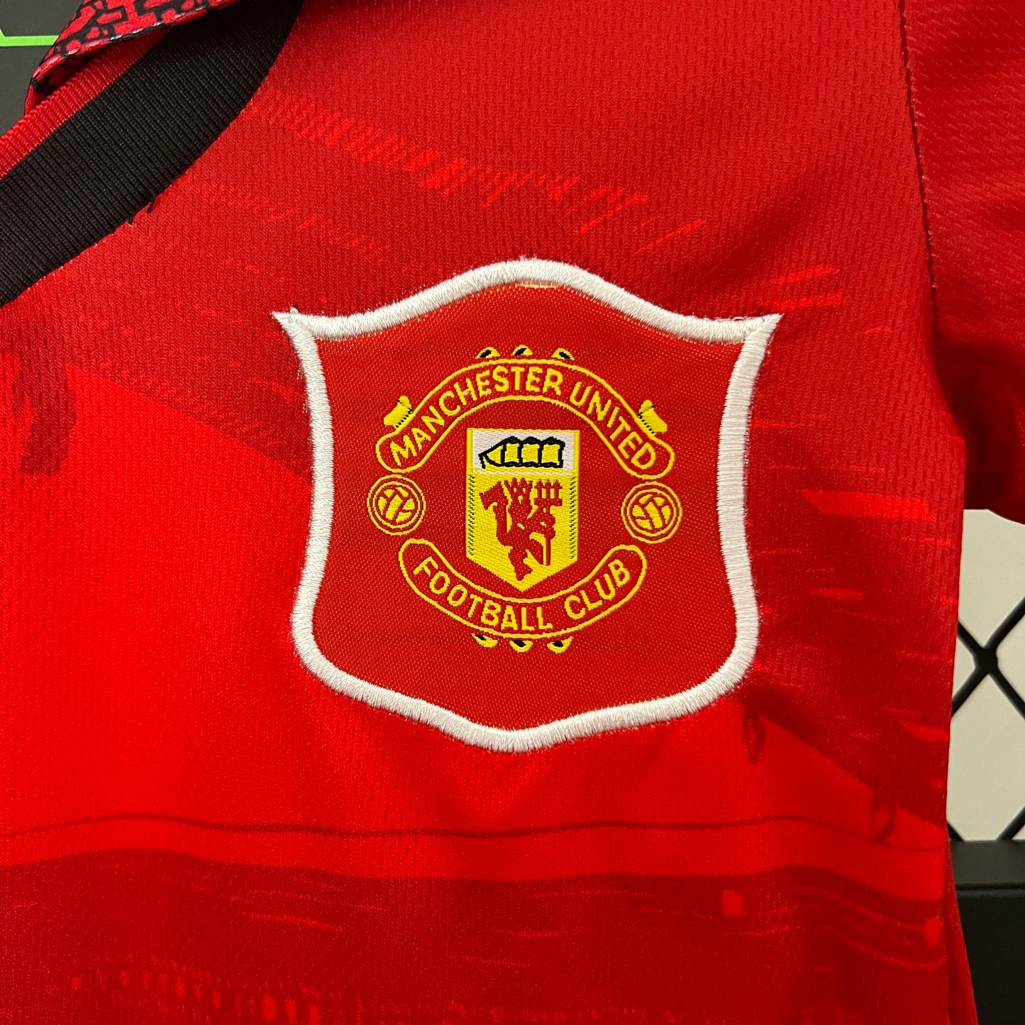 Kit infantil Manchester United Retrô Home 1994 . - Vermelho