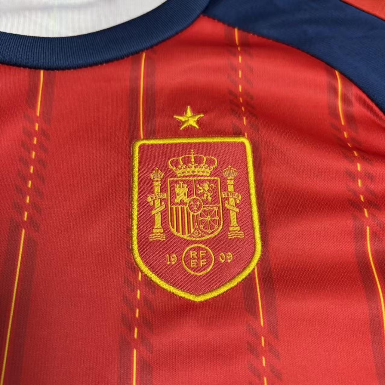 Kit Infantil Espanha Home 26/27 - Vermelho