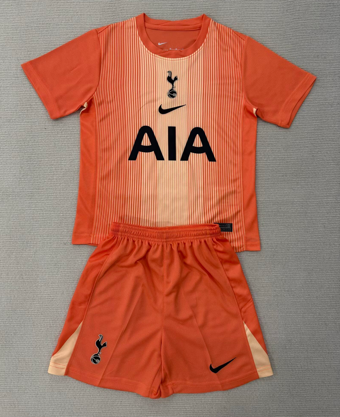 Kit Infantil Tottenham Goleiro 25/26 - Laranja