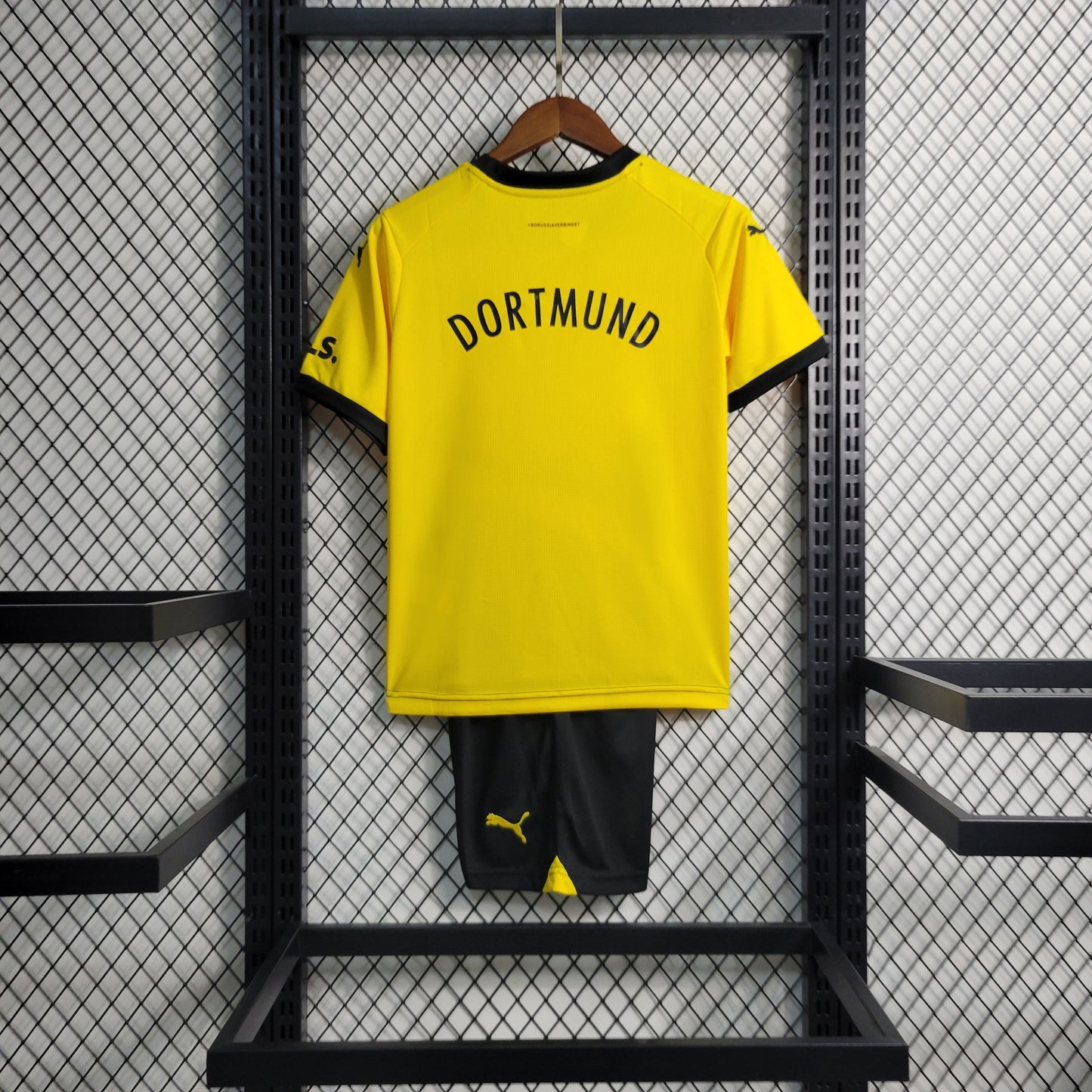 Kit Infantil Borussia Dortmund Home 23/24 -Amarela e Preta